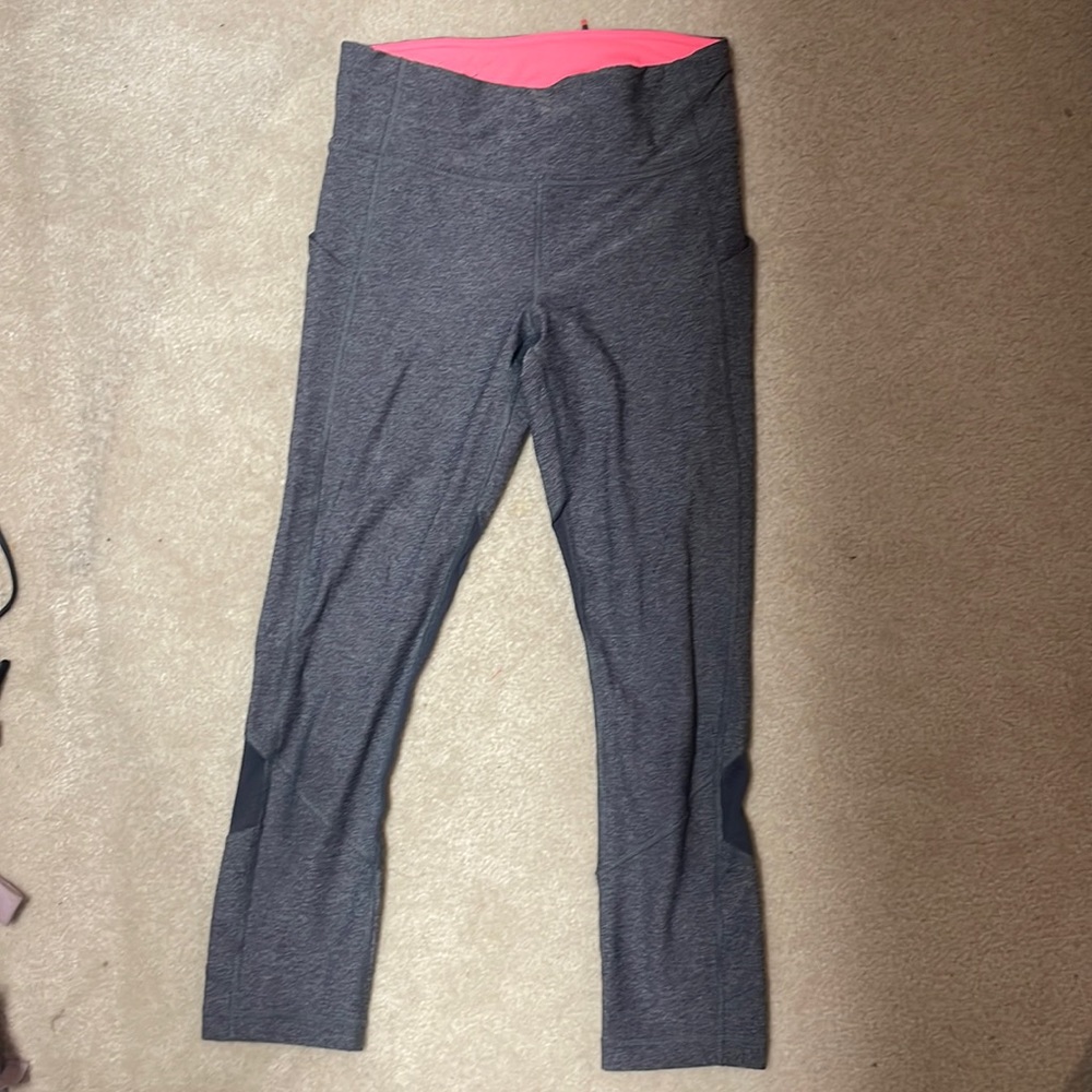 Lululemon grey capri leggings